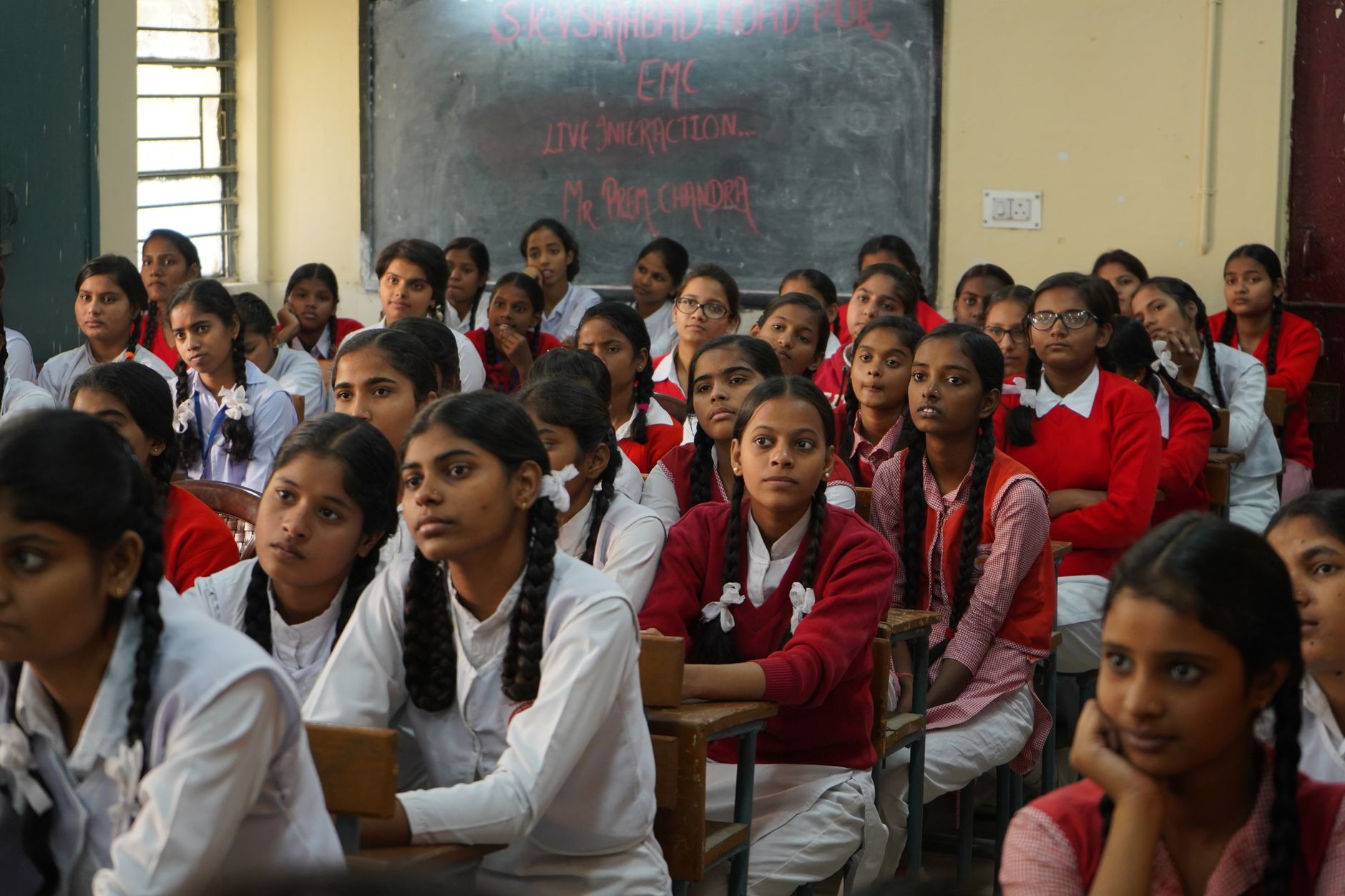 Parental SMS Alerts: How Schools Win Trust at the Gate
