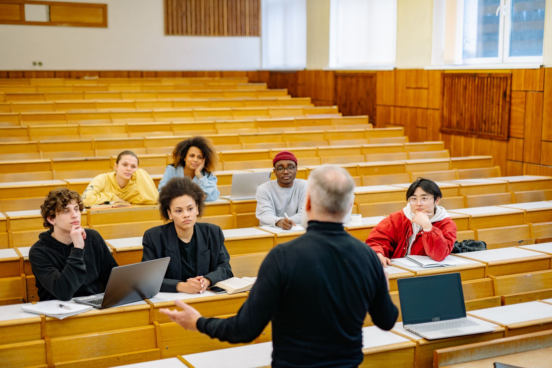 QR Attendance for Colleges: Fix Low Lecture Turnout in 2026